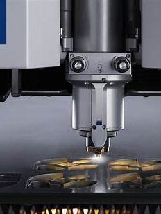 CNC-Bearbeitungszentrum mit Bürstenmodul für präzise Metallverarbeitung im Sonderbau
